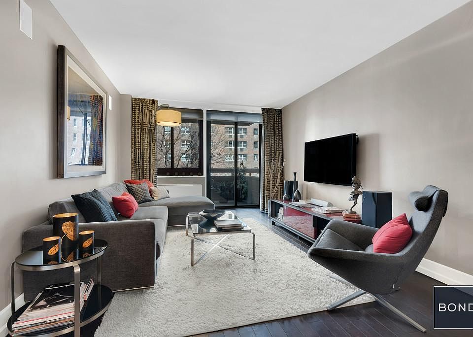 1st image of 347 W 57th St APT 6A