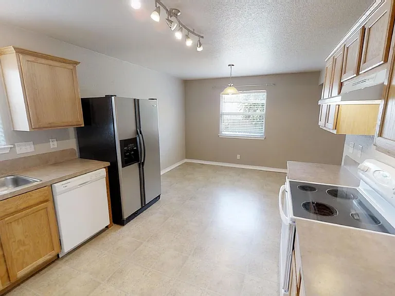 3408 Ida Dr — Photo 5