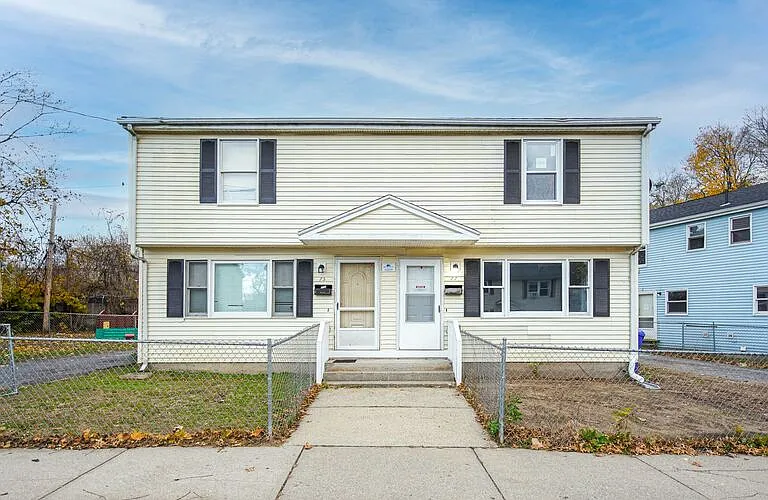 77 Chester St #77 — Photo 1