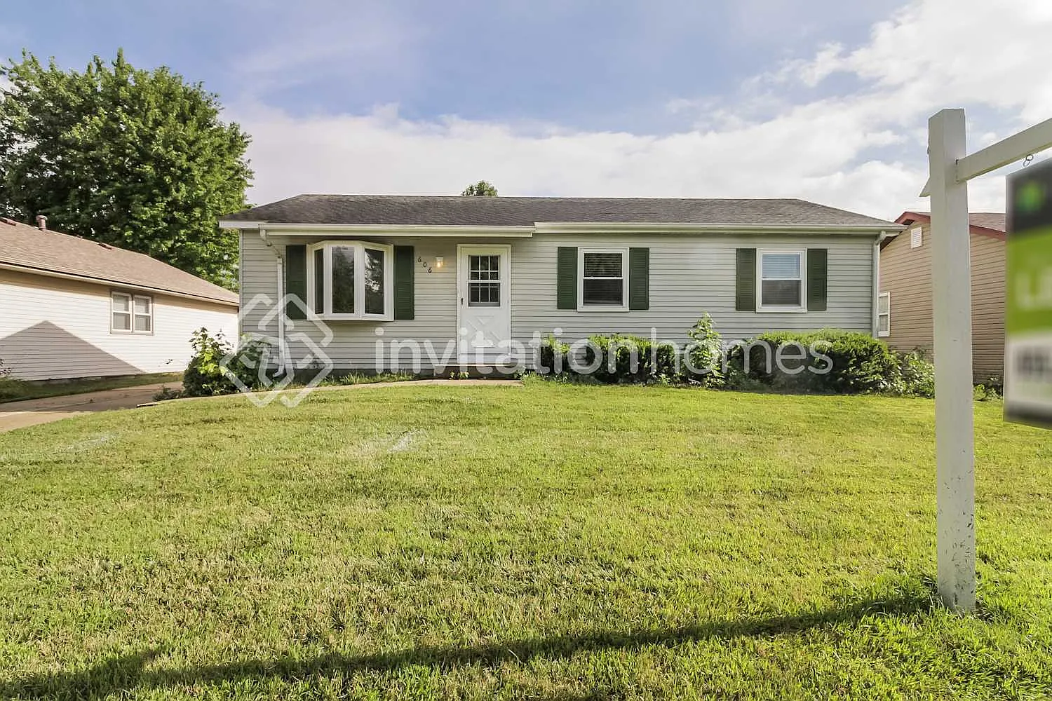 606 Cherrywood Dr North Aurora, IL 60542 — Photo 1