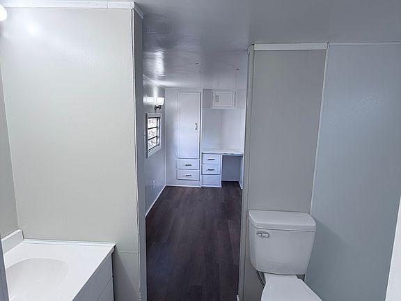 4th image of 1020 E Main St #2