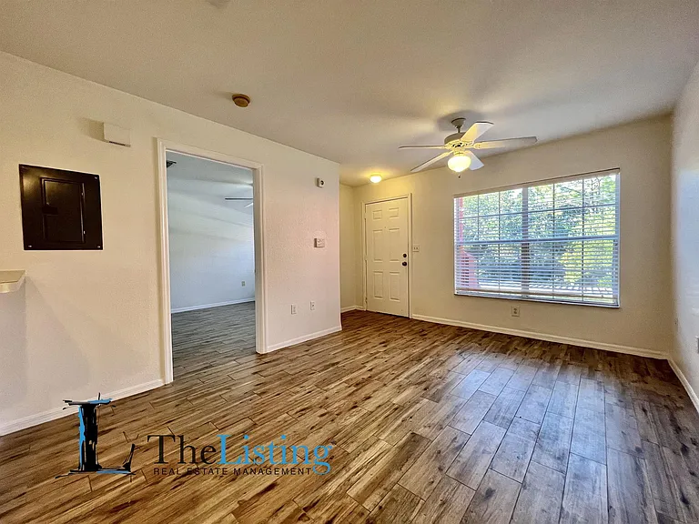 9126 Lake Chase Island Way — Photo 6
