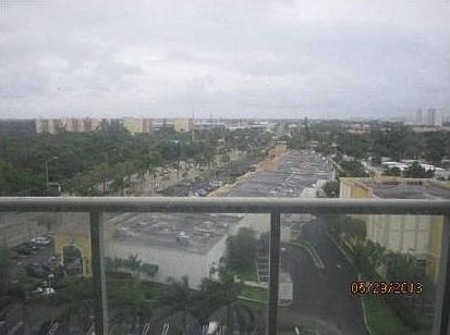 3rd image of 13499 Biscayne Bl 1011 #1011