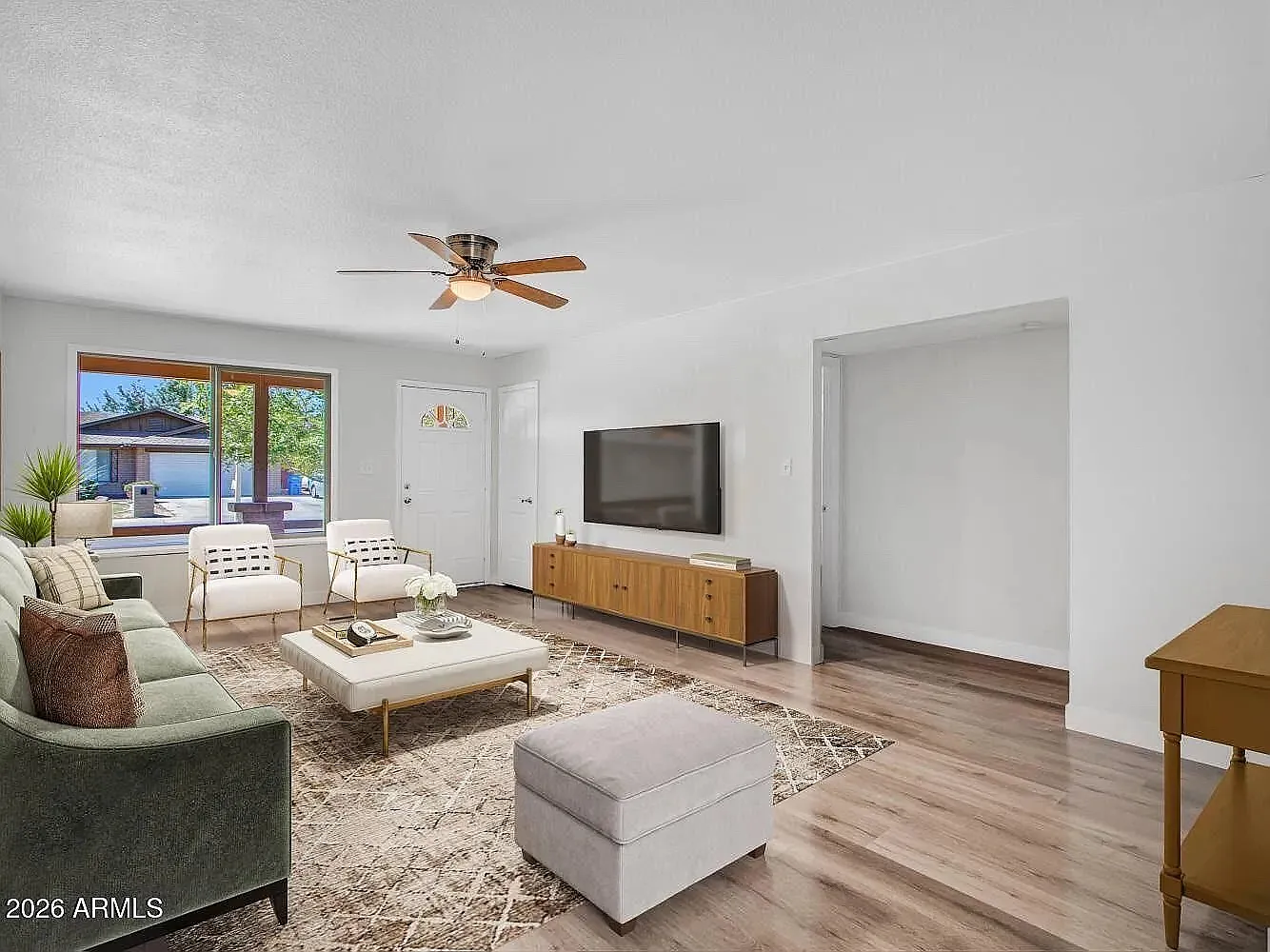 3 bed, 1433 sqft, $2,200 — Photo 4