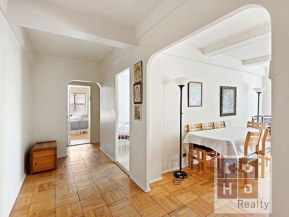 5th image of 500 Grand St #C5f