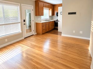1112 Embarcadero Rd, Palo Alto, CA 94303