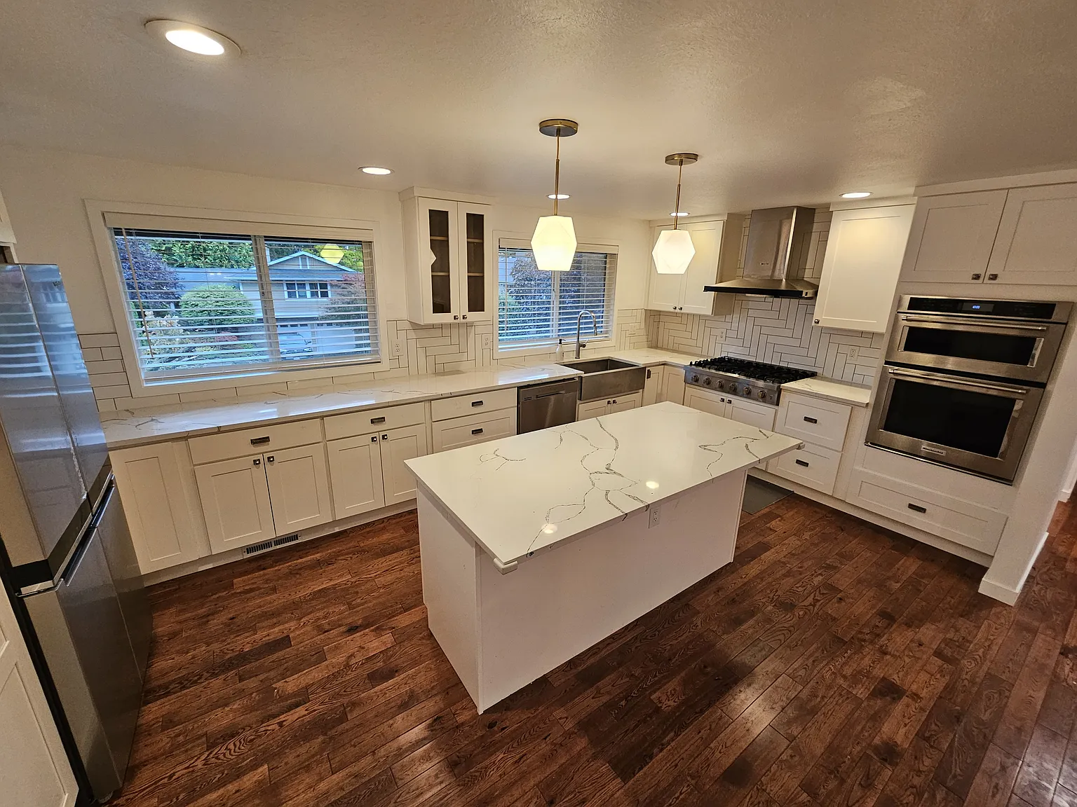 3 bed, 1985 sqft, $4,100 — Photo 4