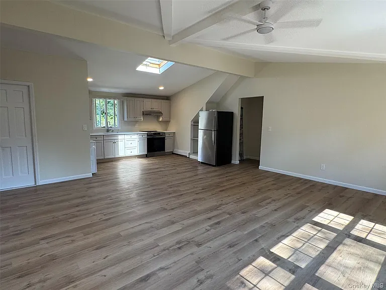 1 Towne Ct — Photo 9