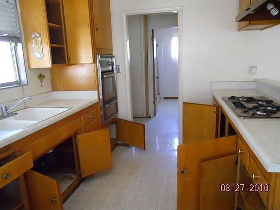 5th image of 1102 W Glendale St