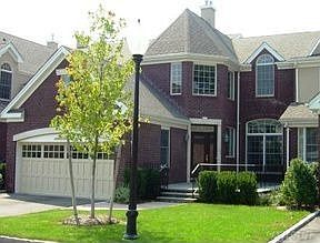 2nd image of 18 Hathaway Ln