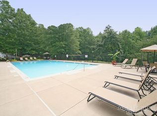 180 Bpw Club Rd APT L8, Carrboro, NC 27510