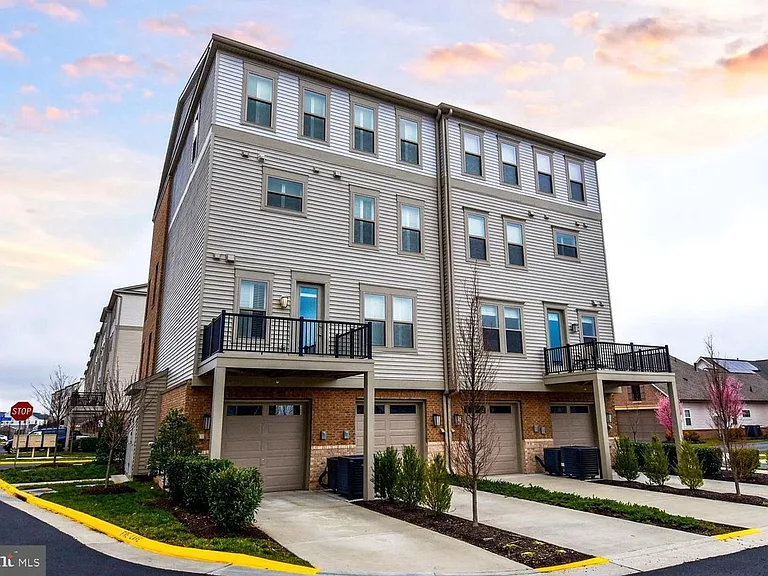 23610 Havelock Walk Ter — Photo 46