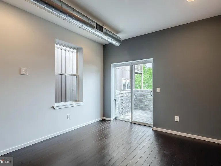 927 N 2nd St #3 — Photo 5
