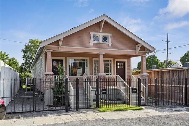 1st image of 3423 Urquhart St