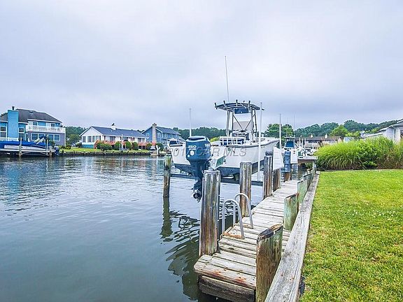 6 - 12 Goldeneye Waterfront Home