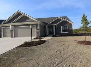 15012 Leo Creek Blvd, Leo, IN 46765