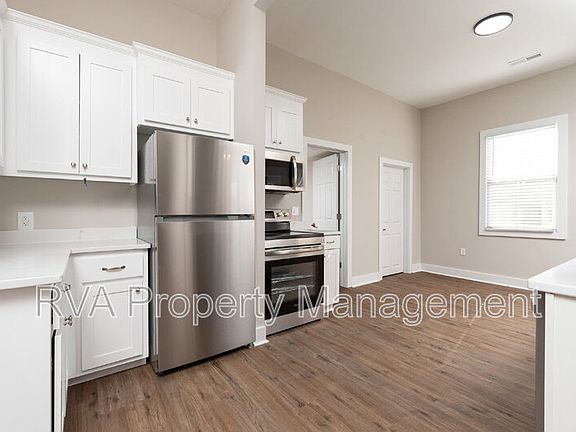 3rd image of 9800 Golf Course Dr