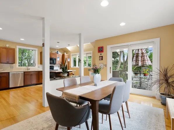 14 Burr St, Jamaica Plain, MA 02130
