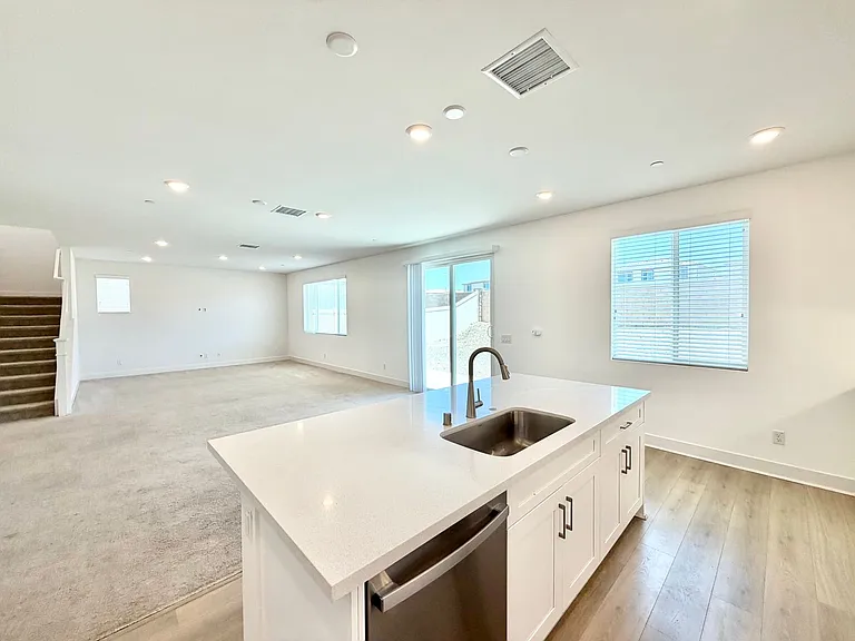 34390 Coconut Cir — Photo 19