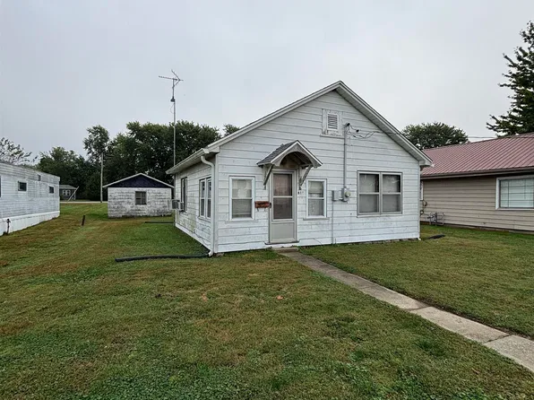 614 S 5th St, Petersburg, IN 47567