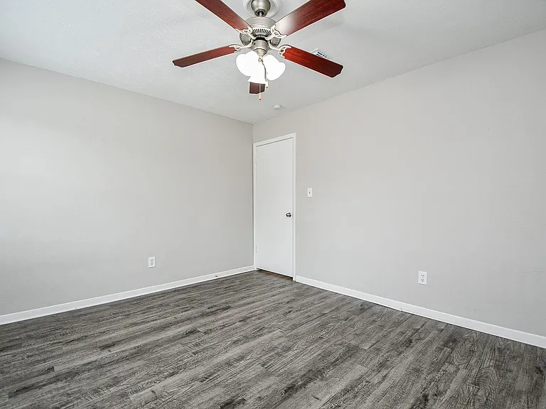 11411 Pepperdine Ln — Photo 23