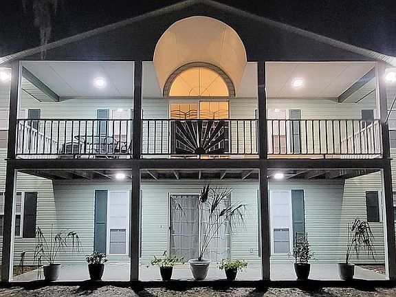 2nd image of 559 SW Brothers Ln