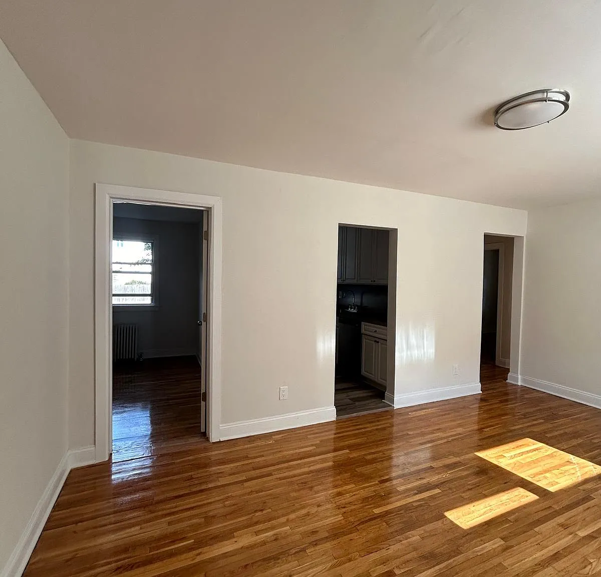Springfield Blvd, Bayside — Photo 2