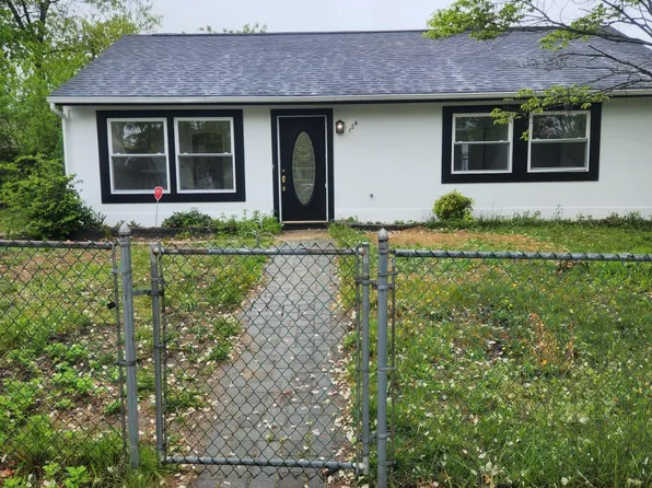 124 Village Dr, Barnegat, NJ 08005