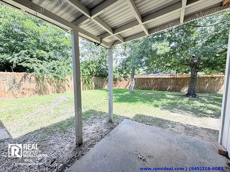 706 Jamestown Dr — Photo 25