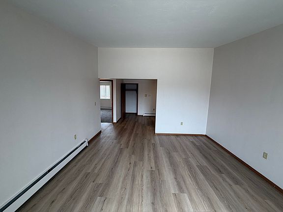 3rd image of 2709 Humboldt Rd APT 3