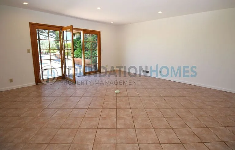160 Kaden Dr — Photo 11