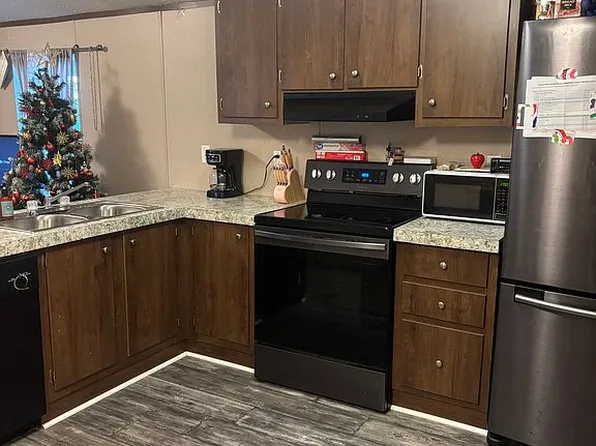 152 Brookfield Dr, Clinton, TN 37716