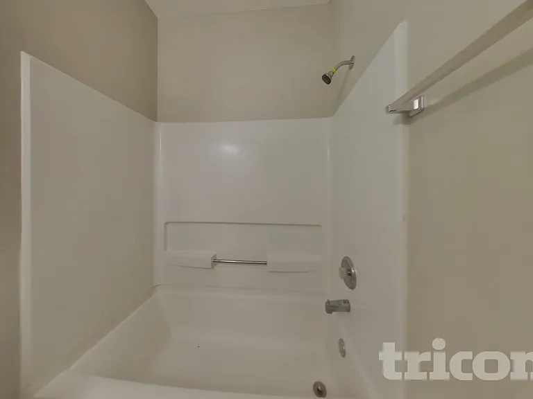 585 Chastleton Dr — Photo 18