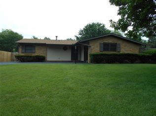 2 Eastwood Dr, Belleville, IL