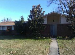 3706 Warwick St, Pascagoula, MS 39581