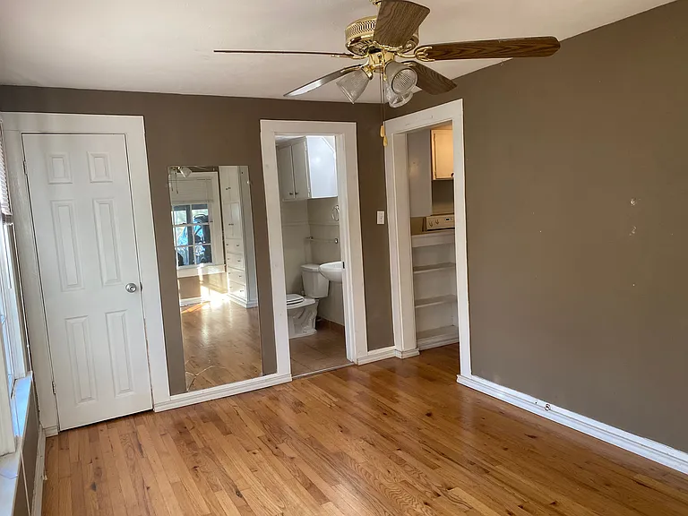 3132 Greene Ave #C — Photo 10
