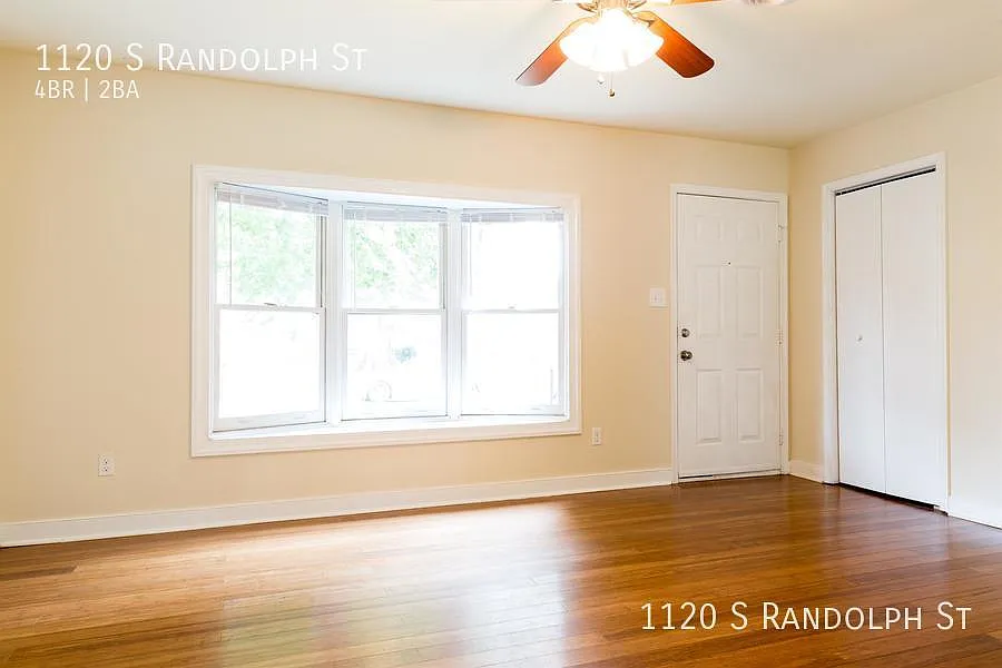 Close To Vcu: Renovated 4bd With Fenced Yard!! — Photo 3