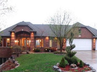 15125 Oakland Ave S, Burnsville, MN 55306