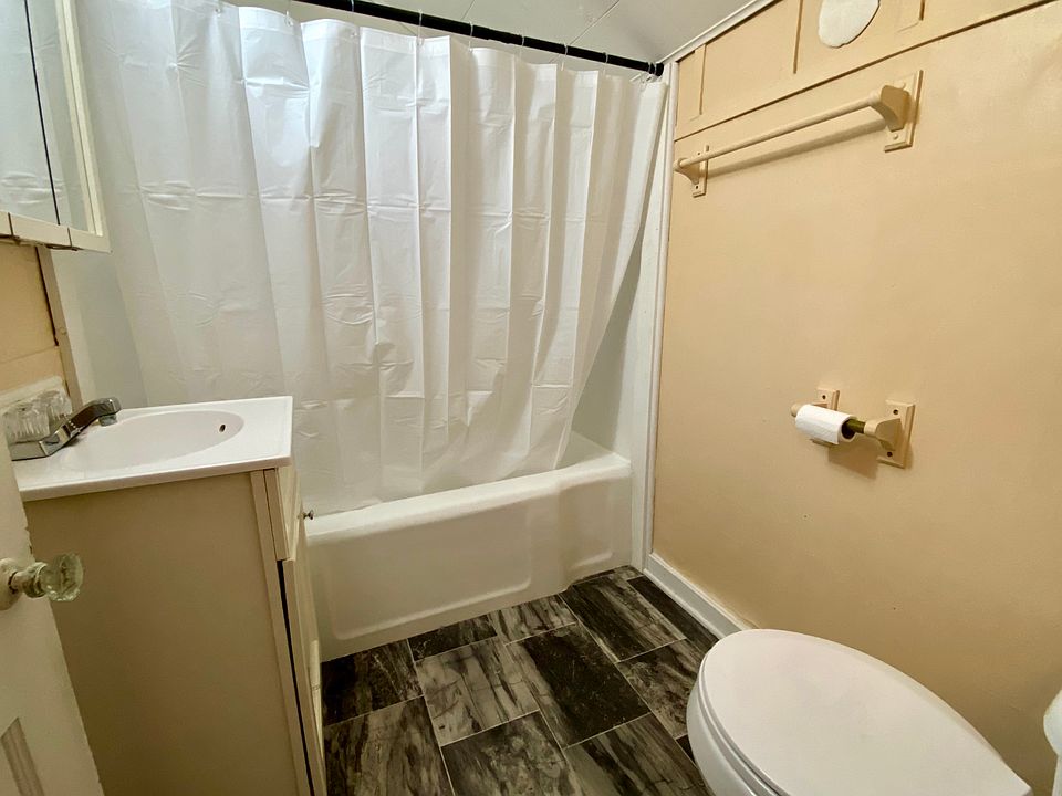 1st image of 306 1/2 N Union St #5
