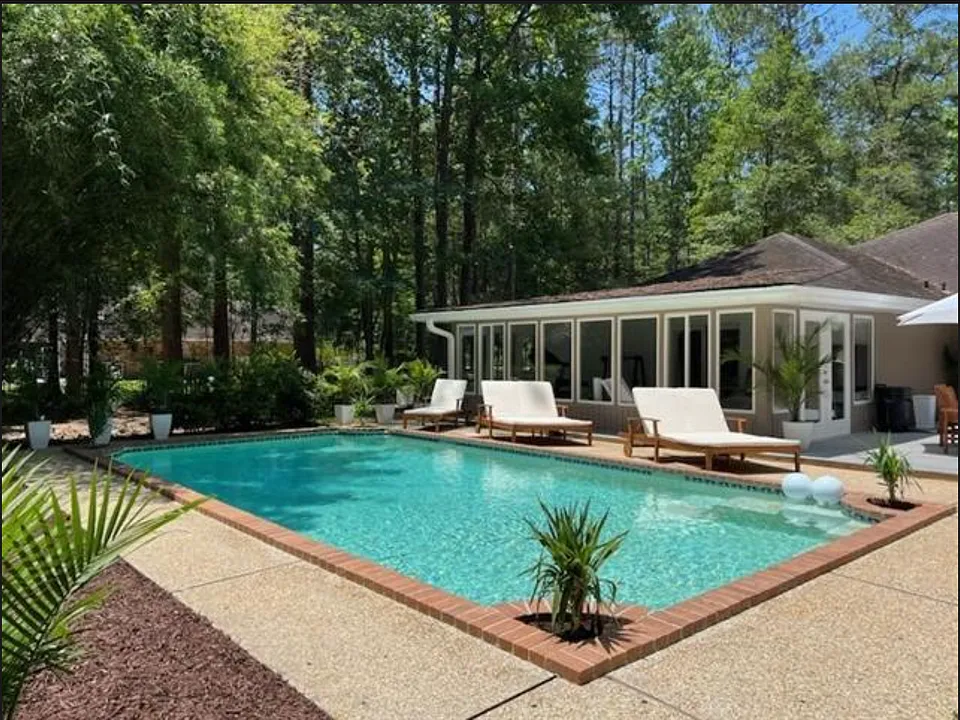 104 Big Pine Dr