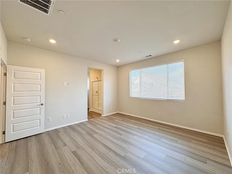 629 E Madeleine Privado — Photo 10
