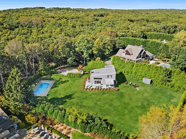 700 Edge Of Woods Rd, Water Mill, NY 11976