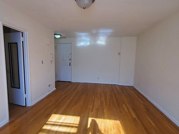 3rd image of 14220 84th Dr APT 7F