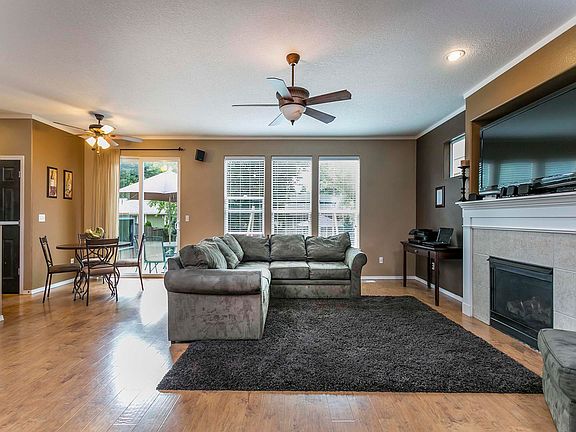4th image of 3502 SE San Marino Ave