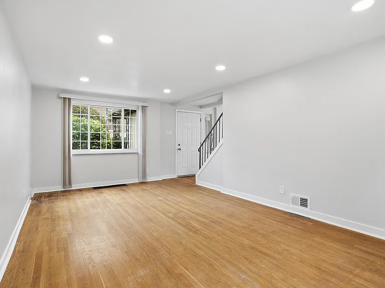 951 Rita Dr — Photo 11
