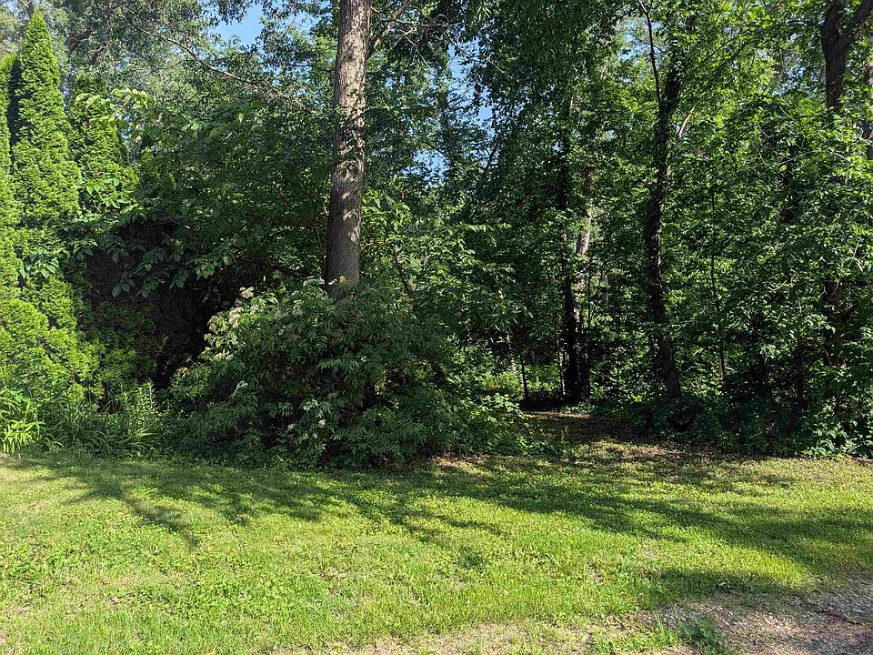 1st image of 2145 Hawthorne Dr
