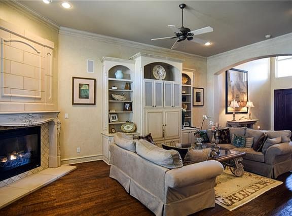 4th image of 4407 Saint Andrews Blvd