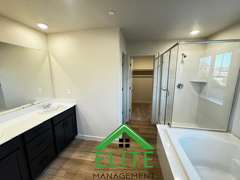 672 Diamond Valley Rd — Photo 11