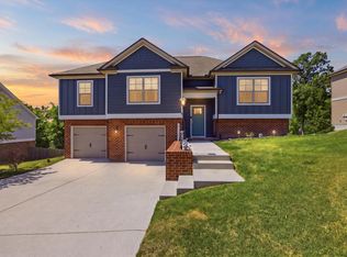 1044 Longo Dr, Soddy Daisy, TN 37379