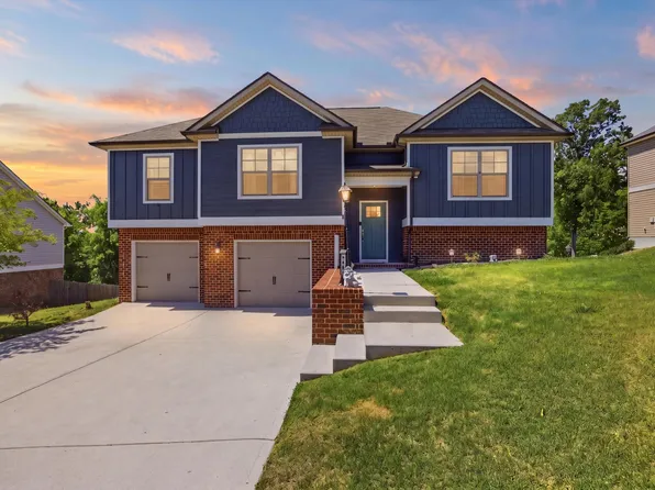1044 Longo Dr, Soddy Daisy, TN 37379